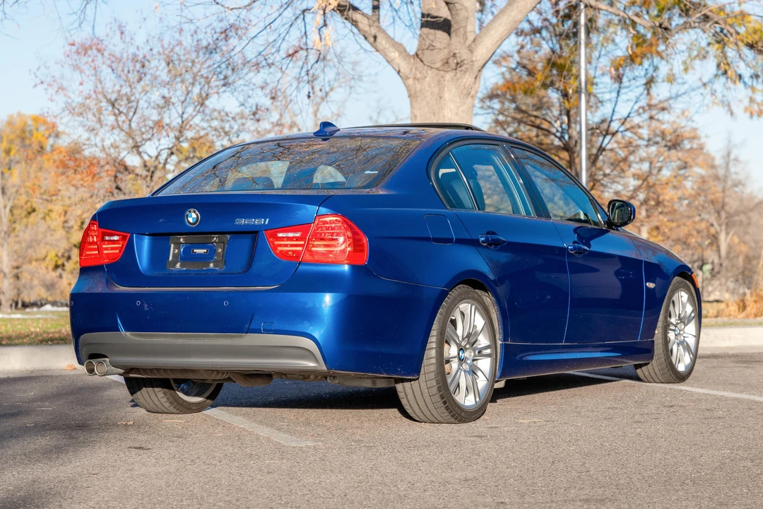 2011 BMW E90 3 Series Sedan - Image 10 of 31