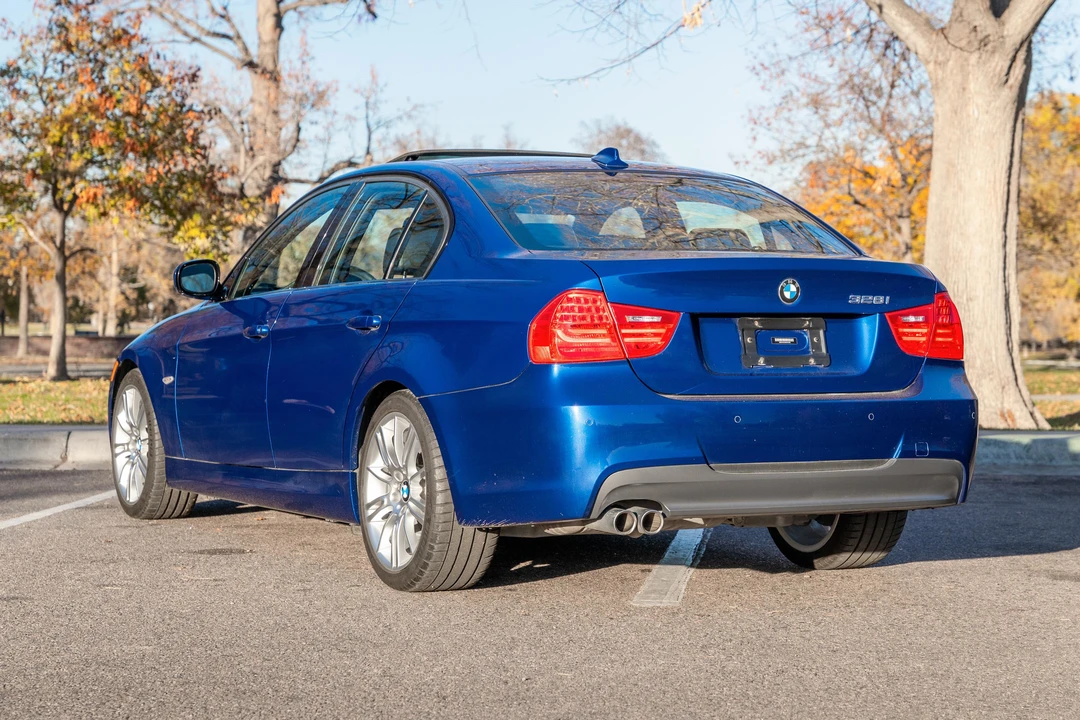 2011 BMW E90 3 Series Sedan - Image 8 of 31