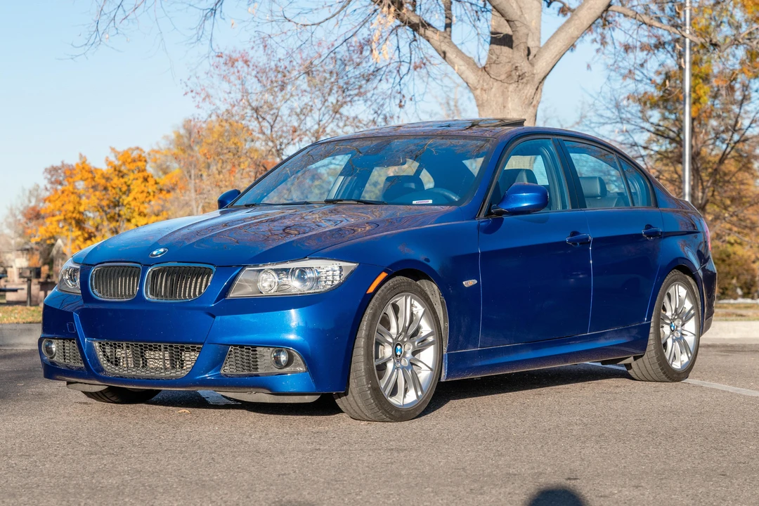 2011 BMW E90 3 Series Sedan - Image 6 of 31