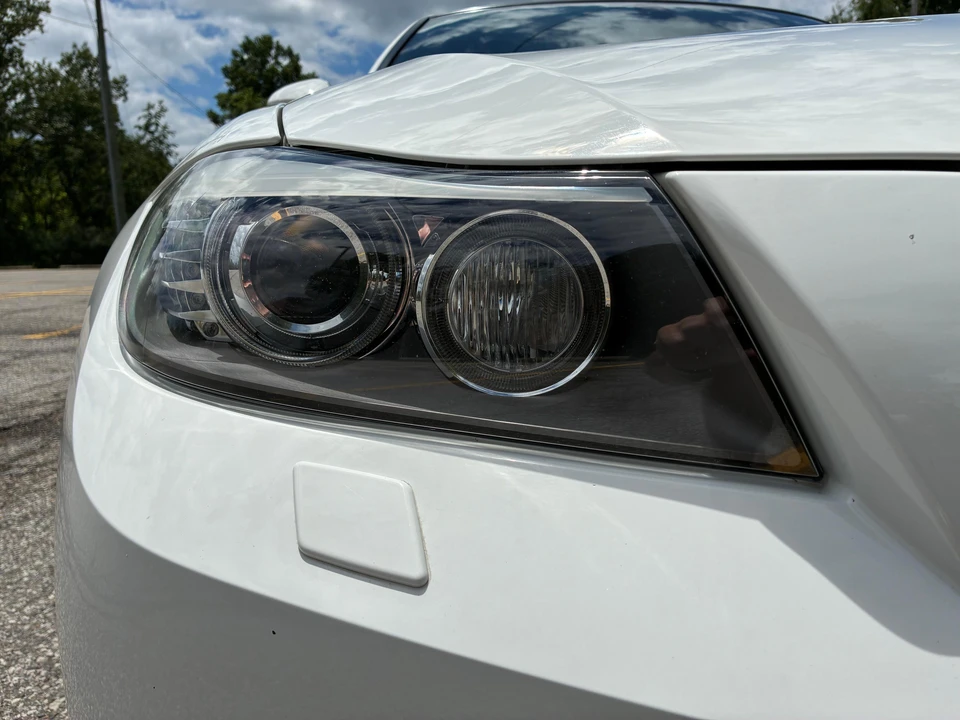 2011 BMW E90 3 Series Sedan - Image 22 of 31