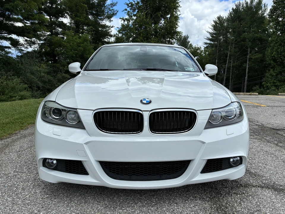 2011 BMW E90 3 Series Sedan - Image 6 of 31