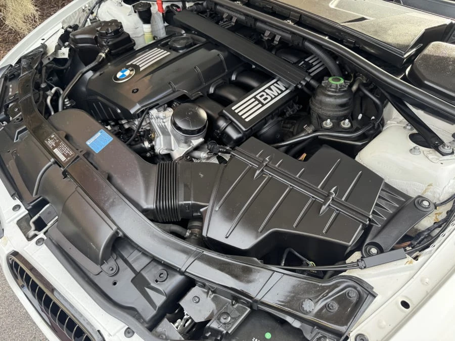 2011 BMW E90 3 Series Sedan - Image 11 of 12
