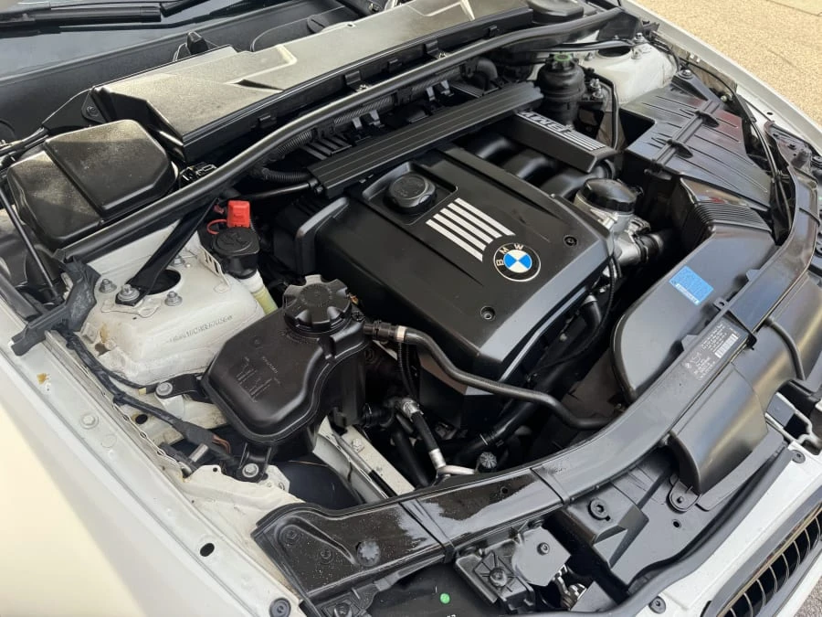 2011 BMW E90 3 Series Sedan - Image 10 of 12