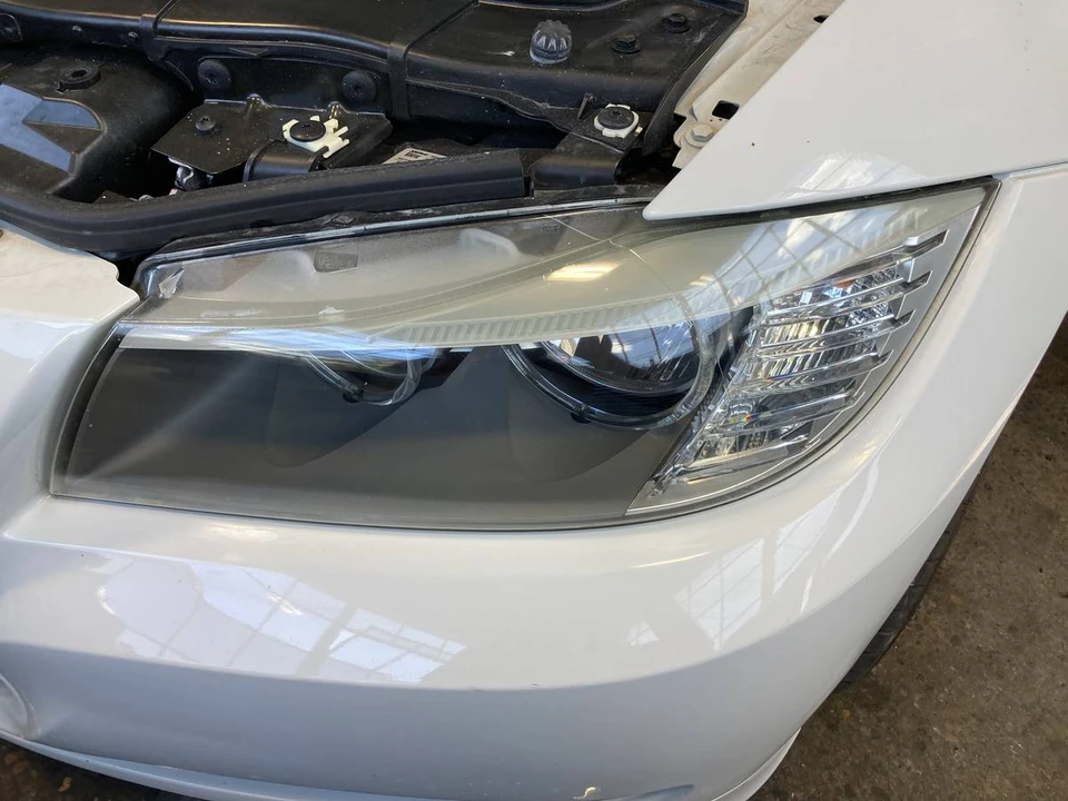 2011 BMW E90 3 Series Sedan - Image 8 of 17