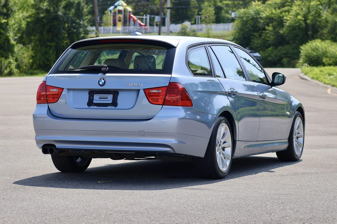 2011 BMW E91 3 Series Touring - Image 13 of 31