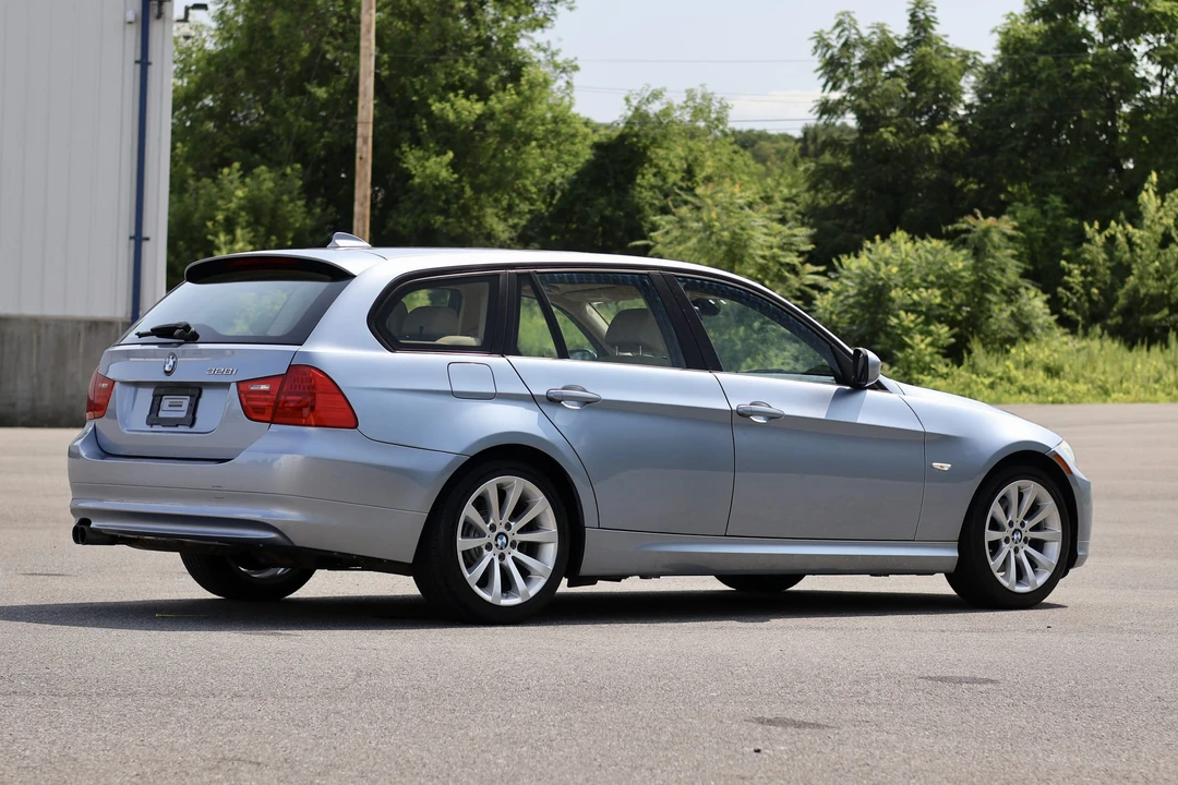2011 BMW E91 3 Series Touring - Image 12 of 31