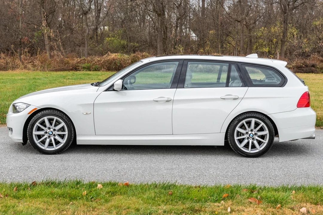 2011 BMW E91 3 Series Touring - Image 3 of 31