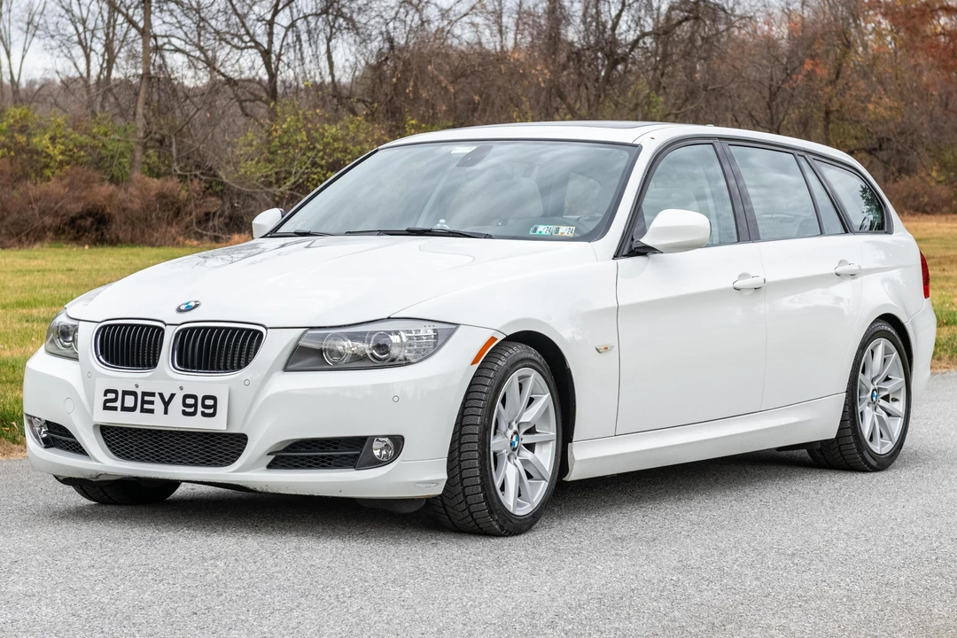 2011 BMW E91 3 Series Touring - Image 9 of 31