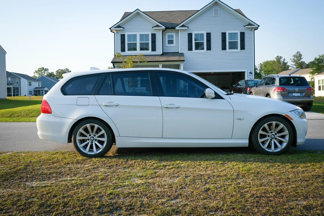 2011 BMW E91 3 Series Touring - Image 9 of 31