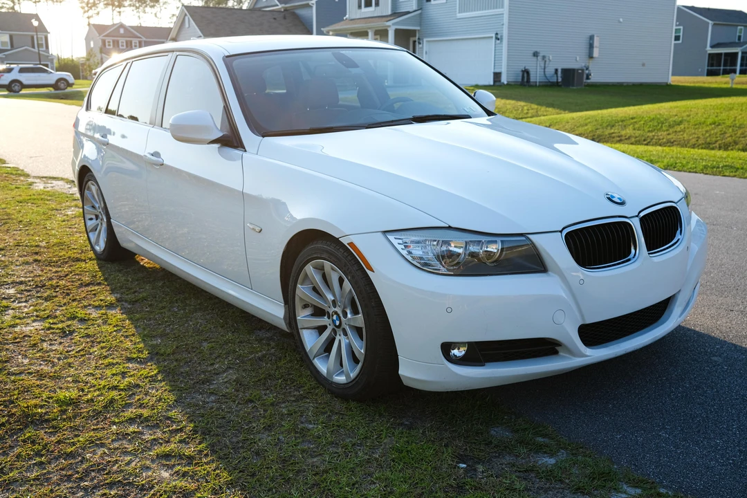 2011 BMW E91 3 Series Touring - Image 10 of 31