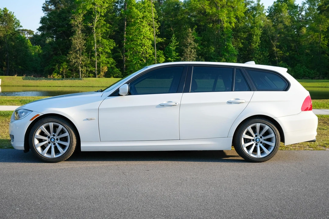 2011 BMW E91 3 Series Touring - Image 3 of 31