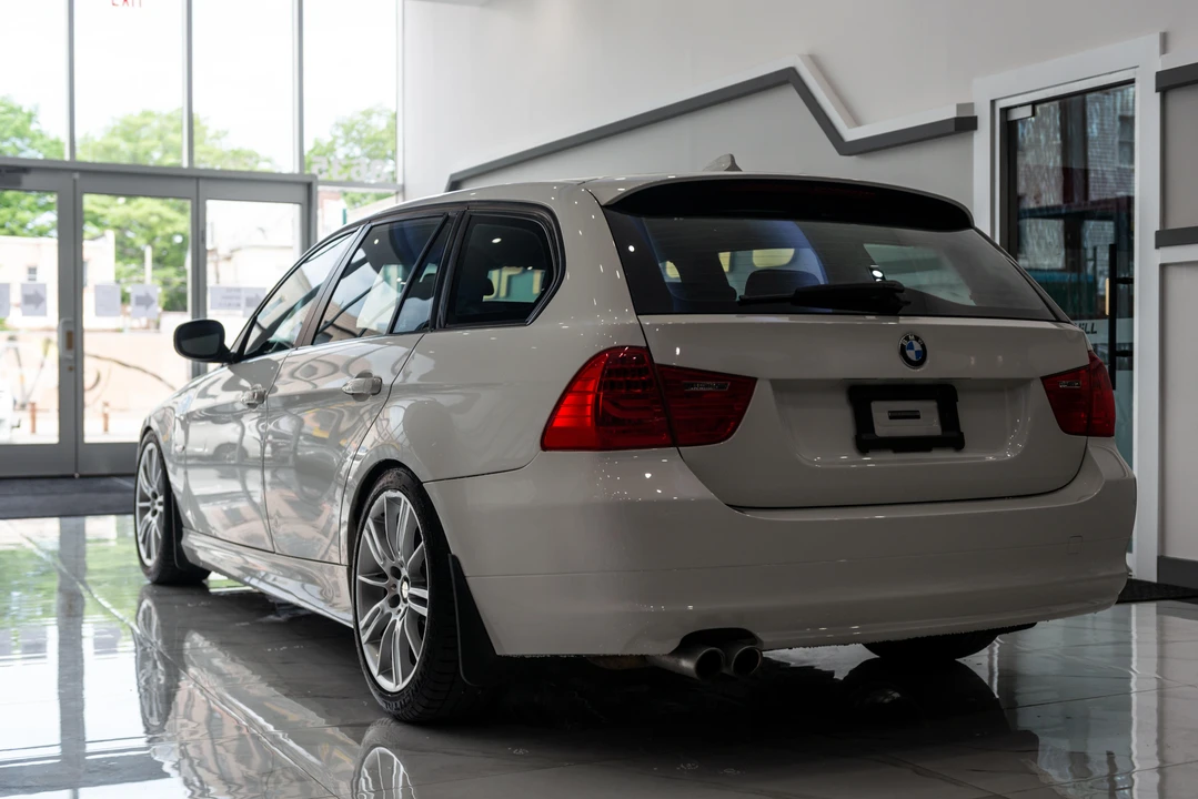 2011 BMW E91 3 Series Touring - Image 8 of 31