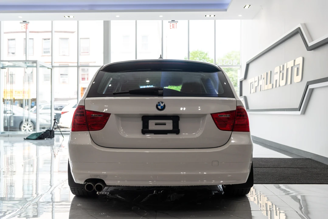 2011 BMW E91 3 Series Touring - Image 9 of 31