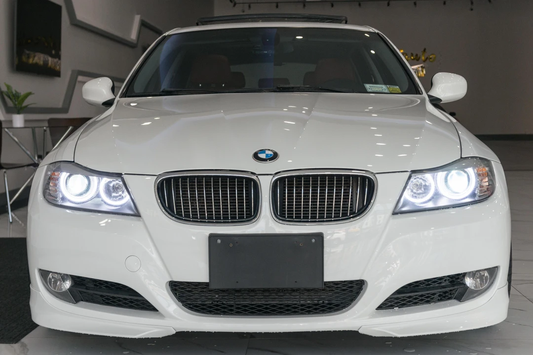 2011 BMW E91 3 Series Touring - Image 2 of 31