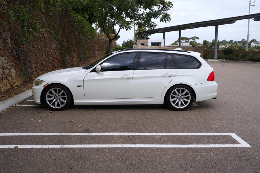 2011 BMW E91 3 Series Touring - Image 8 of 31