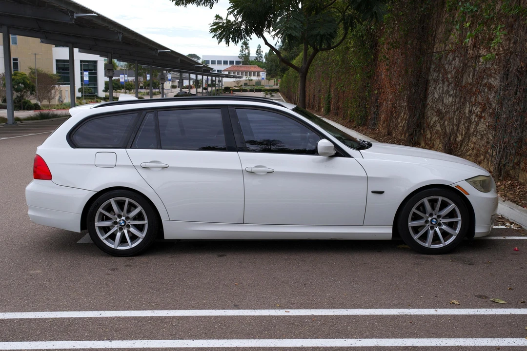 2011 BMW E91 3 Series Touring - Image 3 of 31