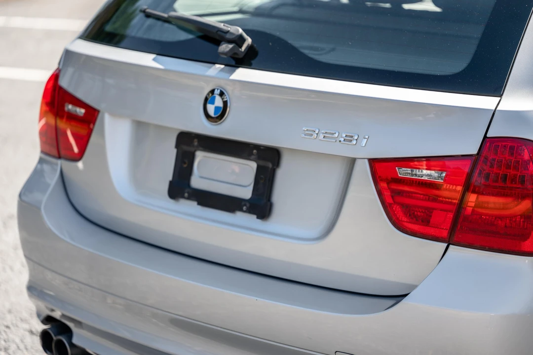 2011 BMW E91 3 Series Touring - Image 14 of 31