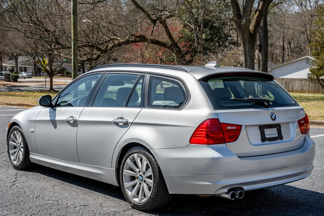2011 BMW E91 3 Series Touring - Image 7 of 31