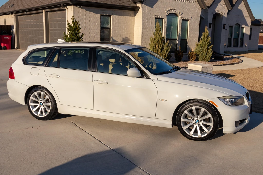 2011 BMW E91 3 Series Touring - Image 13 of 31
