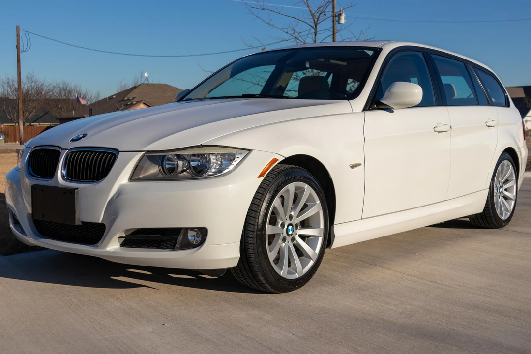 2011 BMW E91 3 Series Touring - Image 2 of 31