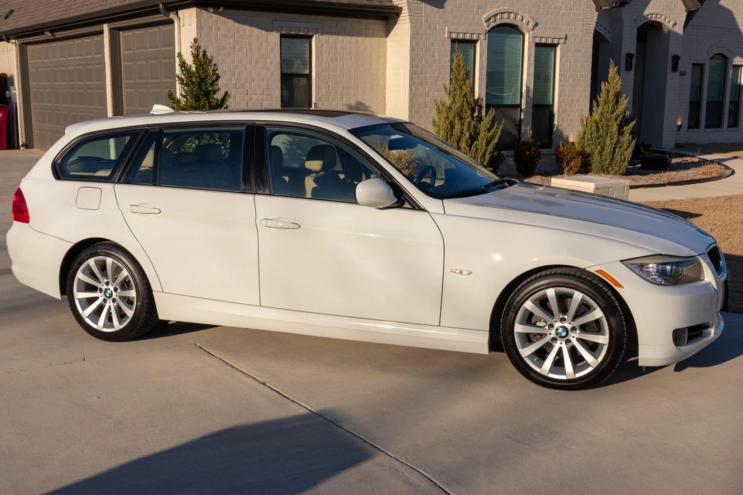 2011 BMW E91 3 Series Touring - Image 14 of 31