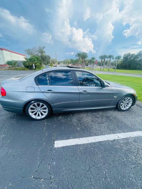 2011 BMW E90 3 Series Sedan - Image 2 of 9