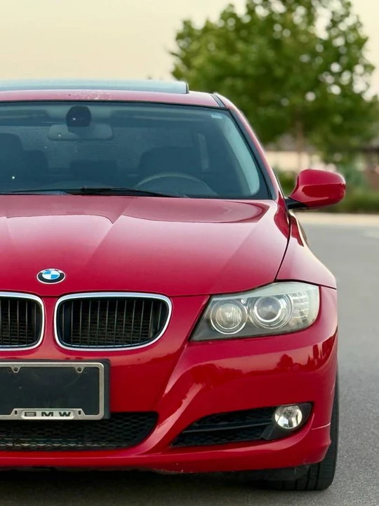 2011 BMW E90 3 Series Sedan - Image 4 of 19