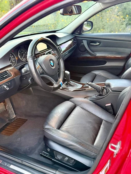 2011 BMW E90 3 Series Sedan - Image 13 of 19