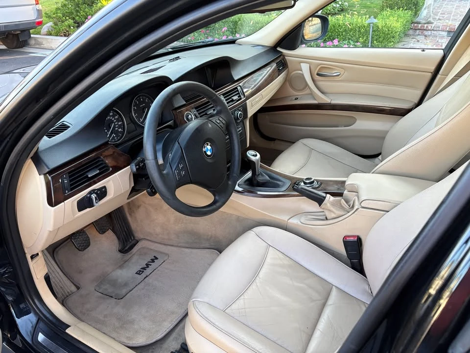 2011 BMW E90 3 Series Sedan - Image 9 of 13
