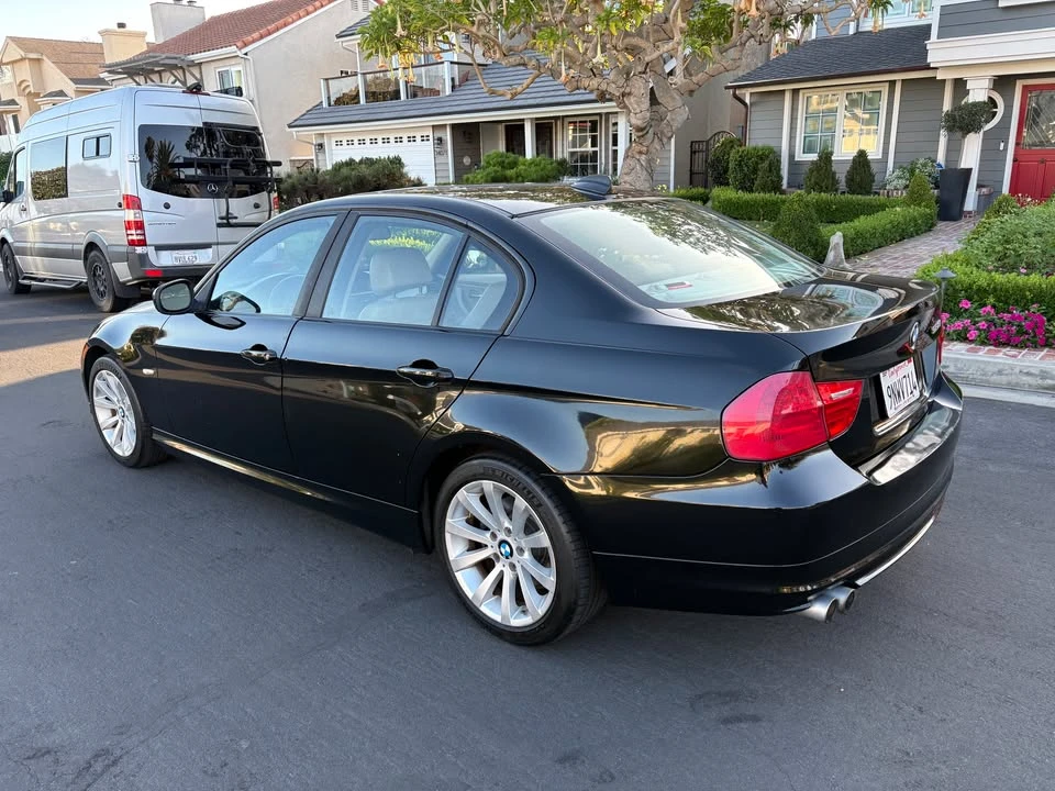 2011 BMW E90 3 Series Sedan - Image 8 of 13