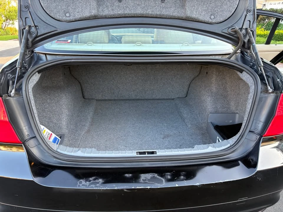 2011 BMW E90 3 Series Sedan - Image 13 of 13