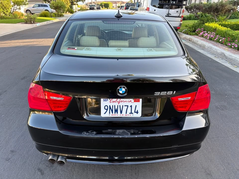 2011 BMW E90 3 Series Sedan - Image 7 of 13