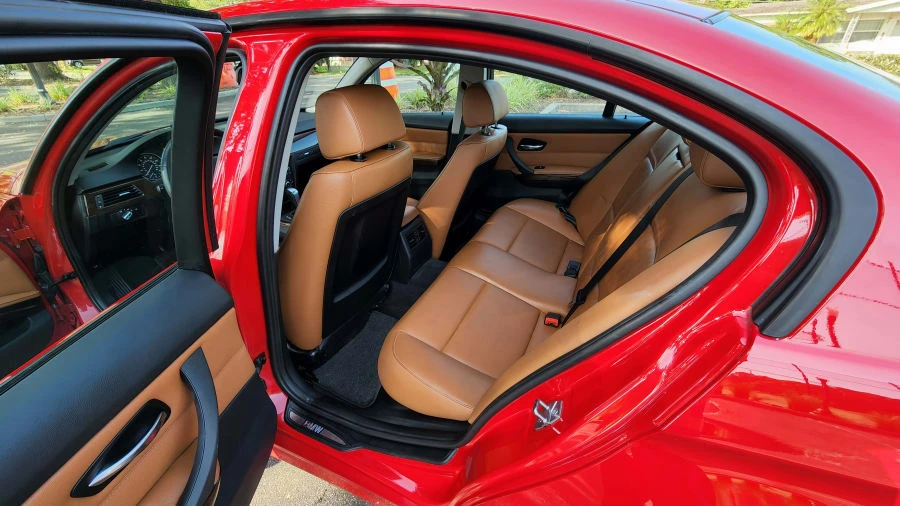 2011 BMW E90 3 Series Sedan - Image 7 of 11