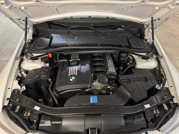 2011 BMW E90 3 Series Sedan - Image 7 of 18