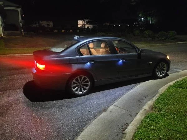 2011 BMW E90 3 Series Sedan - Image 16 of 18