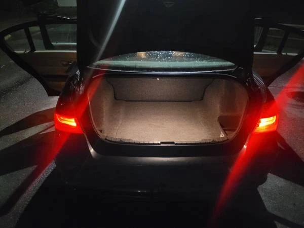 2011 BMW E90 3 Series Sedan - Image 6 of 18