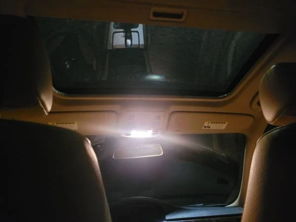 2011 BMW E90 3 Series Sedan - Image 10 of 18
