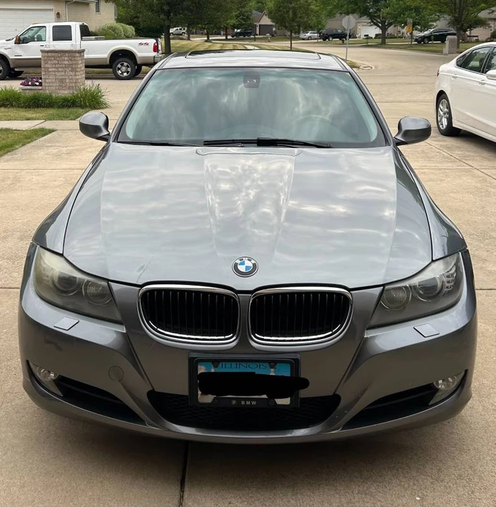 2011 BMW E90 3 Series Sedan - Image 4 of 8