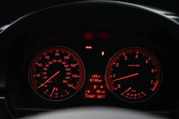 2011 BMW E90 3 Series Sedan - Image 11 of 13