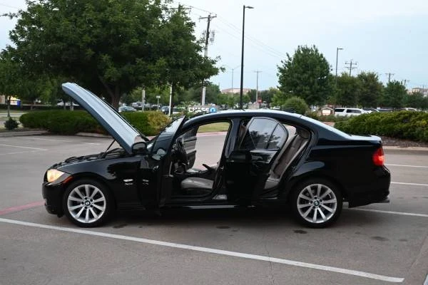 2011 BMW E90 3 Series Sedan - Image 7 of 13