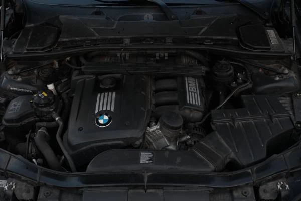 2011 BMW E90 3 Series Sedan - Image 13 of 13