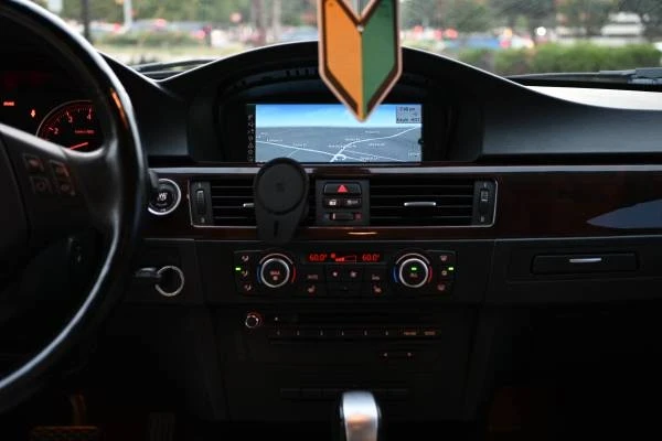 2011 BMW E90 3 Series Sedan - Image 10 of 13