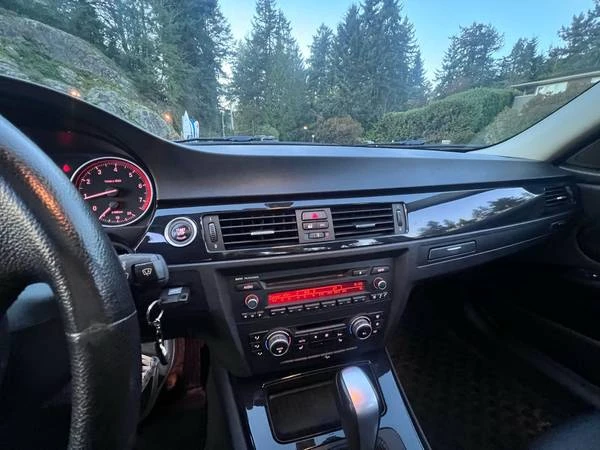 2011 BMW E90 3 Series Sedan - Image 8 of 10