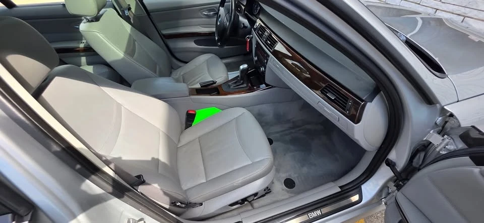 2011 BMW E90 3 Series Sedan - Image 14 of 15
