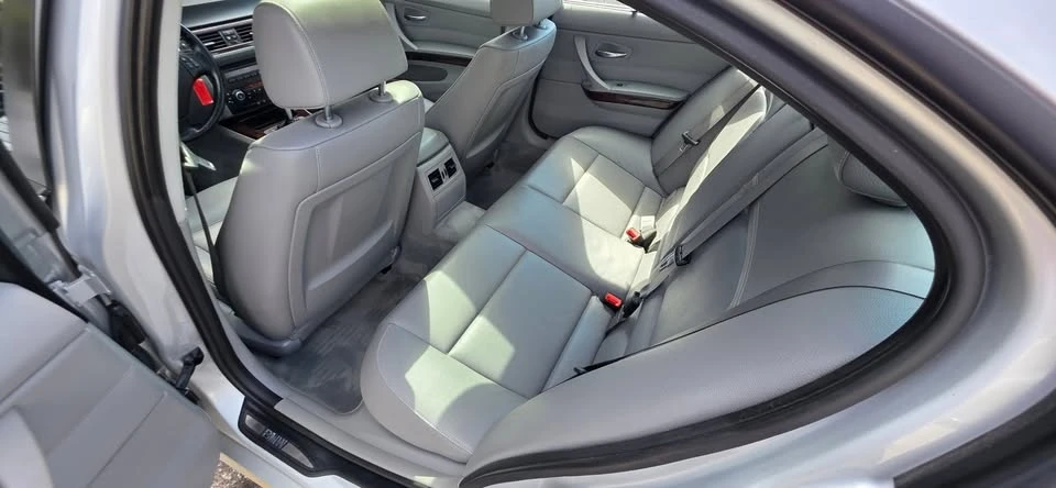 2011 BMW E90 3 Series Sedan - Image 12 of 15
