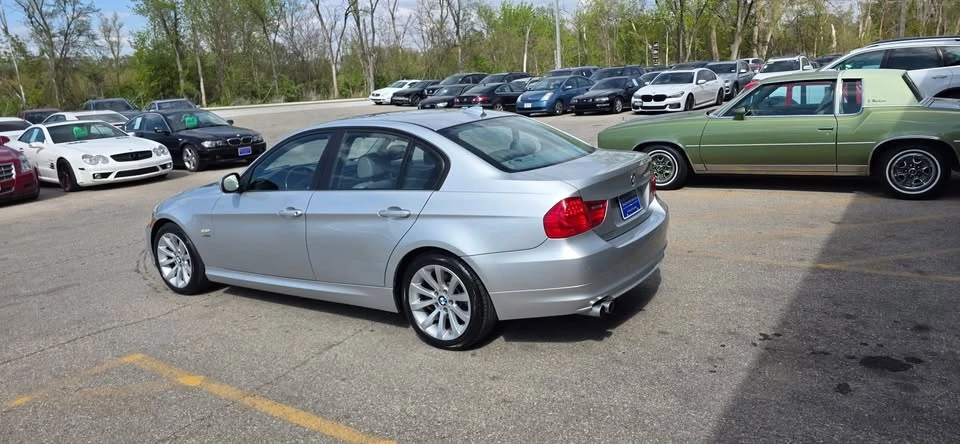 2011 BMW E90 3 Series Sedan - Image 5 of 15