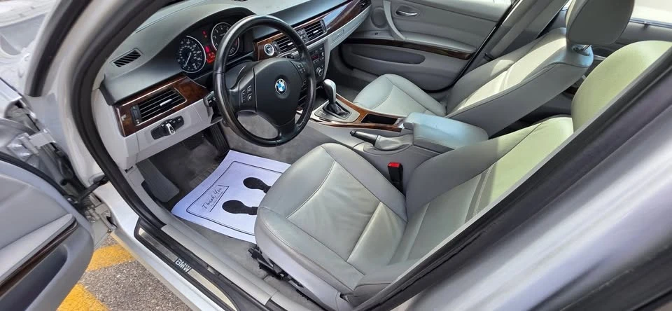 2011 BMW E90 3 Series Sedan - Image 11 of 15