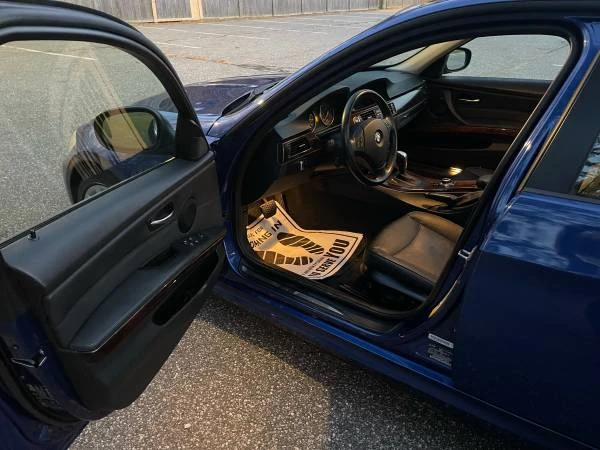 2011 BMW E90 3 Series Sedan - Image 12 of 20