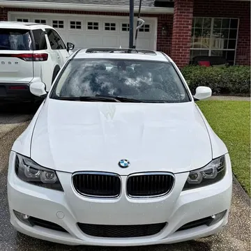 2011 BMW 328i (E90 Series)