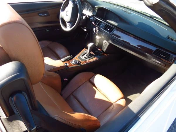 2011 BMW E93 3 Series Convertible - Image 4 of 7